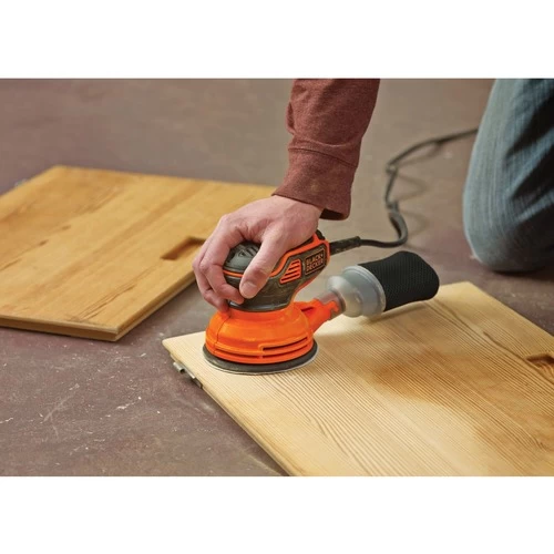 Black & Decker BDERO600 120V 2.4 Amp Brushed 5 In. Electric Random Orbit Sander 4 Black & Decker BDERO600 120V 2.4 Amp Brushed 5 In. Electric Random Orbit Sander - Image 4