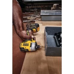 Dewalt DCF809C2 ATOMIC 20V MAX Brushless Lithium-Ion 1/4 In. Cordless Impact Driver Kit With (2) 1.5 Ah Batteries -Tool Store dewndcf809c2 d
