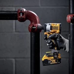 Dewalt DCF922B ATOMIC 20V MAX Brushless Lithium-Ion 1/2 In. Cordless Impact Wrench With Detent Pin Anvil (Tool Only) -Tool Store dewndcf922b d