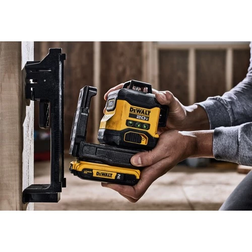 Dewalt DCLE34031D1 20V Lithium-Ion Cordless 3x360 Line Laser Kit (2 Ah) 5 Dewalt DCLE34031D1 20V Lithium-Ion Cordless 3x360 Line Laser Kit (2 Ah) - Image 5