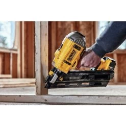 Dewalt DCN692B 20V MAX Brushless Paper Collated Lithium-Ion 30 Degrees Cordless Framing Nailer (Tool Only) -Tool Store dewndcn692b g