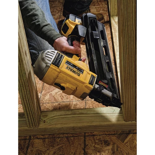 Dewalt DCN692M1 20V MAX XR Brushless Lithium-Ion Cordless 30 Degree Paper Collated Framing Nailer Kit (4 Ah) 18 Dewalt DCN692M1 20V MAX XR Brushless Lithium-Ion Cordless 30 Degree Paper Collated Framing Nailer Kit (4 Ah) - Image 18