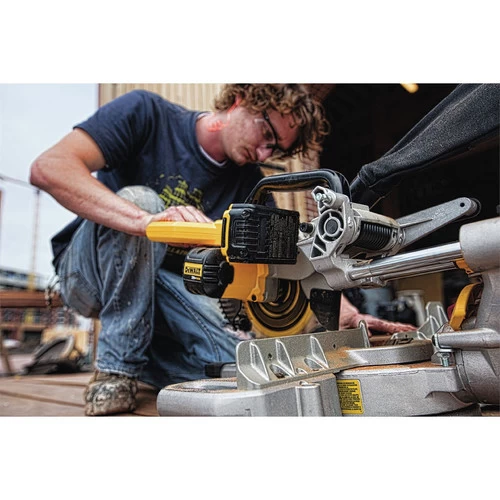 Dewalt DCS361M1 20V MAX Lithium-Ion Cordless 7 1/4 In. Sliding Miter Saw Kit (4 Ah) 15 Dewalt DCS361M1 20V MAX Lithium-Ion Cordless 7 1/4 In. Sliding Miter Saw Kit (4 Ah) - Image 15