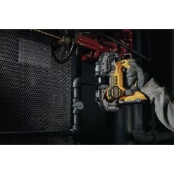 Dewalt DCS377Q1 ATOMIC 20V MAX Brushless Lithium-Ion 1-3/4 In. Cordless Band Saw Kit (4 Ah) -Tool Store dewndcs377q1 l