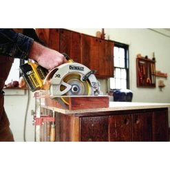 Dewalt DCS570B 20V MAX Li-Ion 7-1/4 In. Cordless Circular Saw (Tool Only) -Tool Store dewndcs570b h