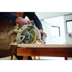 Dewalt DCS570B 20V MAX Li-Ion 7-1/4 In. Cordless Circular Saw (Tool Only) -Tool Store dewndcs570b i