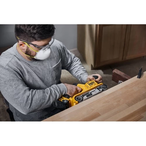 Dewalt DCW220B 20V MAX XR Brushless 3x21 In. Cordless Belt Sander (Tool Only) 17 Dewalt DCW220B 20V MAX XR Brushless 3x21 In. Cordless Belt Sander (Tool Only) - Image 17