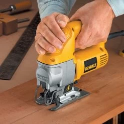 Dewalt DW317K 5.5 Amp Variable Speed Jig Saw -Tool Store dewndw317k j