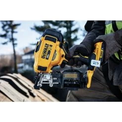 Factory Reconditioned Dewalt DCN45RND1R 20V MAX Brushless Lithium-Ion 15 Degree Cordless Coil Roofing Nailer Kit (2 Ah) -Tool Store dewrdcn45rnd1r o