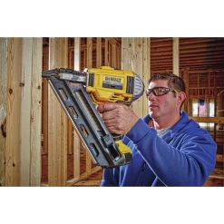 Factory Reconditioned Dewalt DCN692M1R 20V MAX XR Dual Speed Lithium-Ion 30 Degrees Cordless Paper Collated Framing Nailer Kit (4 Ah) -Tool Store dewrdcn692m1r g