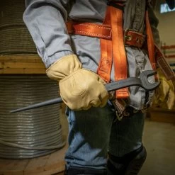 Klein Tools 3212TT 1-1/4 In. Spud Wrench With Tether Hole -Tool Store klnn3212tt e