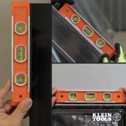 Klein Tools 935 9 In. Magnetic Torpedo Level With 3 Vials And V-groove -Tool Store klnn935 m