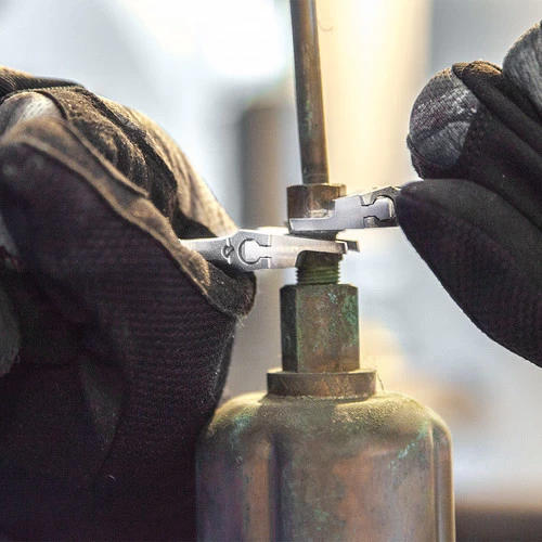 Klein Tools D86932 4 In. Slim Jaw Adjustable Wrench 7 Klein Tools D86932 4 In. Slim Jaw Adjustable Wrench - Image 7