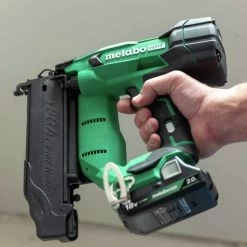 Metabo HPT NT1850DFTM 18V MultiVolt Brushless Lithium-Ion Cordless 18-Gauge Compact Brad Nailer Kit (2 Ah) -Tool Store mhpnnt1850dftm d