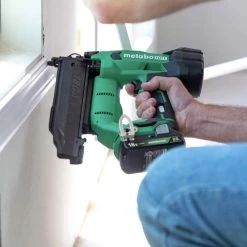 Metabo HPT NT1850DFTM 18V MultiVolt Brushless Lithium-Ion Cordless 18-Gauge Compact Brad Nailer Kit (2 Ah) -Tool Store mhpnnt1850dftm e