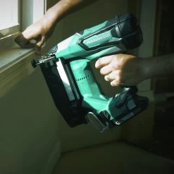 Factory Reconditioned Metabo HPT NT1865DMMR 18V Brushless Lithium-Ion 16 Gauge Cordless Straight Brad Nailer Kit (3 Ah) -Tool Store mhprnt1865dmmr g