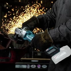 Makita GAG04Z 40V Max XGT Brushless Lithium-Ion 4-1/2 In./5 In. Cordless Angle Grinder With Electric Brake And AWS (Tool Only) 16 Makita GAG04Z 40V Max XGT Brushless Lithium-Ion 4-1/2 In./5 In. Cordless Angle Grinder With Electric Brake And AWS (Tool Only) -Tool Store mktngag04z c