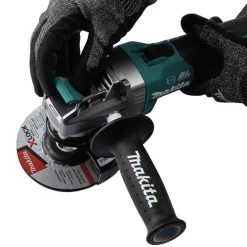 Makita GAG11M1 40V Max XGT Brushless Lithium-Ion 5 In. Cordless X-LOCK AWS Angle Grinder With Electric Brake Kit (4 Ah) -Tool Store mktngag11m1 g