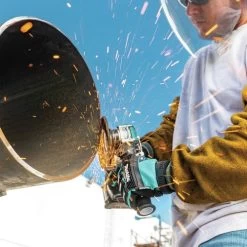 Makita GAG11M1 40V Max XGT Brushless Lithium-Ion 5 In. Cordless X-LOCK AWS Angle Grinder With Electric Brake Kit (4 Ah) -Tool Store mktngag11m1 k