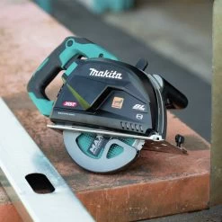 Makita GSC01M1 40V Max XGT Brushless Lithium-Ion 7-1/4 In. Cordless Metal Cutting Saw Kit With Electric Brake And Chip Collector (4 Ah) 12 Makita GSC01M1 40V Max XGT Brushless Lithium-Ion 7-1/4 In. Cordless Metal Cutting Saw Kit With Electric Brake And Chip Collector (4 Ah) -Tool Store mktngsc01m1 d