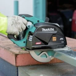 Makita GSC01M1 40V Max XGT Brushless Lithium-Ion 7-1/4 In. Cordless Metal Cutting Saw Kit With Electric Brake And Chip Collector (4 Ah) 13 Makita GSC01M1 40V Max XGT Brushless Lithium-Ion 7-1/4 In. Cordless Metal Cutting Saw Kit With Electric Brake And Chip Collector (4 Ah) -Tool Store mktngsc01m1 e