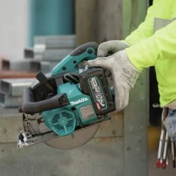 Makita GSC01M1 40V Max XGT Brushless Lithium-Ion 7-1/4 In. Cordless Metal Cutting Saw Kit With Electric Brake And Chip Collector (4 Ah) 14 Makita GSC01M1 40V Max XGT Brushless Lithium-Ion 7-1/4 In. Cordless Metal Cutting Saw Kit With Electric Brake And Chip Collector (4 Ah) -Tool Store mktngsc01m1 f