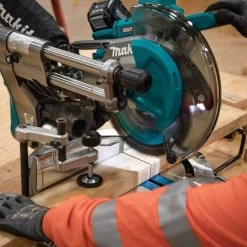Makita GSL03M1 40V Max XGT Brushless Lithium-Ion 10 In. Cordless AWS Capable Dual-Bevel Sliding Compound Miter Saw Kit (4 Ah) 27 Makita GSL03M1 40V Max XGT Brushless Lithium-Ion 10 In. Cordless AWS Capable Dual-Bevel Sliding Compound Miter Saw Kit (4 Ah) -Tool Store mktngsl03m1 m