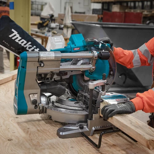 Makita GSL03Z 40V Max XGT Brushless Lithium-Ion 10 In. Cordless AWS Capable Dual-Bevel Sliding Compound Miter Saw (Tool Only) 9 Makita GSL03Z 40V Max XGT Brushless Lithium-Ion 10 In. Cordless AWS Capable Dual-Bevel Sliding Compound Miter Saw (Tool Only) - Image 9