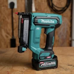 Makita GTP01D1 40V Max XGT Brushless Lithium-Ion 23 Gauge Cordless Pin Nailer Kit (2.5 Ah) -Tool Store mktngtp01d1 l