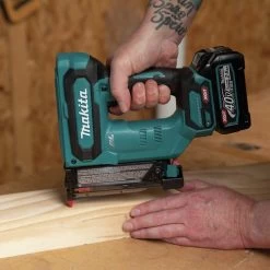 Makita GTP01D1 40V Max XGT Brushless Lithium-Ion 23 Gauge Cordless Pin Nailer Kit (2.5 Ah) -Tool Store mktngtp01d1 r