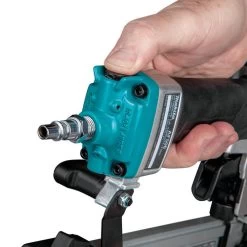 Makita MAC100QK1 Quiet Series .5 HP 1 Gallon Oil-Free Hand Carry Air Compressor/ 18 GA Brad Nailer Combo Kit -Tool Store mktnmac100qk1 n