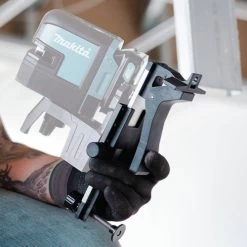Makita SK106GDNAX 12V Max CXT Lithium-Ion Cordless Self-Leveling Cross-Line/4-Point Green Beam Laser Kit (2 Ah) 14 Makita SK106GDNAX 12V Max CXT Lithium-Ion Cordless Self-Leveling Cross-Line/4-Point Green Beam Laser Kit (2 Ah) -Tool Store mktnsk106gdnax d