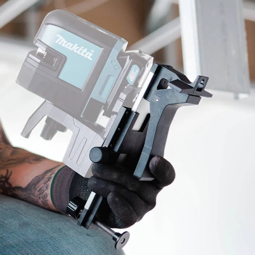 Makita SK106GDNAX 12V Max CXT Lithium-Ion Cordless Self-Leveling Cross-Line/4-Point Green Beam Laser Kit (2 Ah) 5 Makita SK106GDNAX 12V Max CXT Lithium-Ion Cordless Self-Leveling Cross-Line/4-Point Green Beam Laser Kit (2 Ah) - Image 5