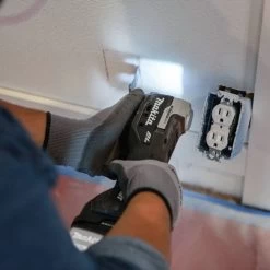 Makita XMT04R1B StarlockMax 18V LXT Brushless Sub-Compact Lithium-Ion Cordless Oscillating Multi-Tool Kit (2 Ah) -Tool Store mktnxmt04r1b m