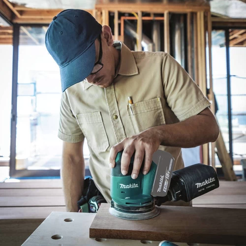 Makita XOB01Z-BL1840DC1 18V LXT Lithium-Ion 5 In. Cordless Random Orbit Sander And Battery With Charger Starter Pack Bundle (4 Ah) 18 Makita XOB01Z-BL1840DC1 18V LXT Lithium-Ion 5 In. Cordless Random Orbit Sander And Battery With Charger Starter Pack Bundle (4 Ah) - Image 18