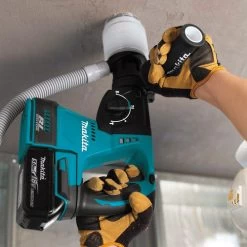Makita XRH01T 18V LXT Lithium-Ion Brushless 1 In. Cordless Rotary Hammer Kit (5 Ah) 5 Makita XRH01T 18V LXT Lithium-Ion Brushless 1 In. Cordless Rotary Hammer Kit (5 Ah) -Tool Store mktnxrh01t b