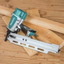 Factory Reconditioned Makita AN924-R 21-Degree Full Round Head 3-1/2 In. Framing Nailer -Tool Store mktran924 r k