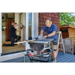 SawStop CTS-120A60 120V 15 Amp 60 Hz Compact Table Saw -Tool Store sspncts 120a60 r